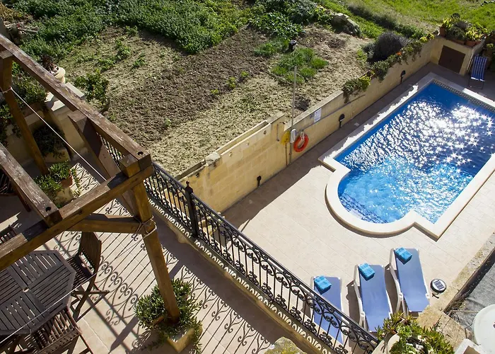 Villayana * San Lawrenz